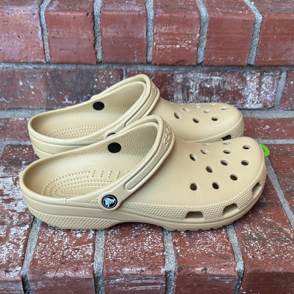 Crocs Classic Clog Tumbleweed Tan Men 9 Women 11 NWT New 10001-209